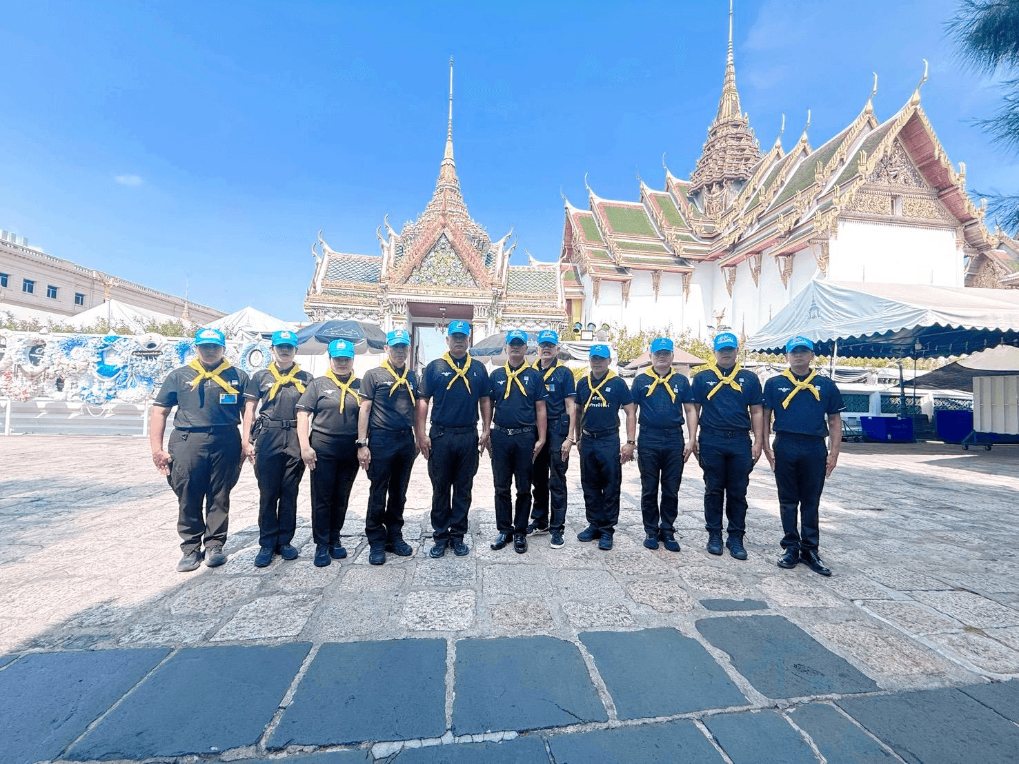 กำลังพลจิตอาสาสำนักงานปลัดกระทรวงกลาโหม ร่วมปฏิบัติหน้าที่อำนวยความสะดวกประชาชน ณ พระบรมมหาราชวัง